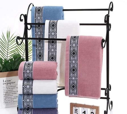 Gewoon gekleurd Jacquard patroon High Set badhanddoek gemaakt van 100% puur katoen materiaal
