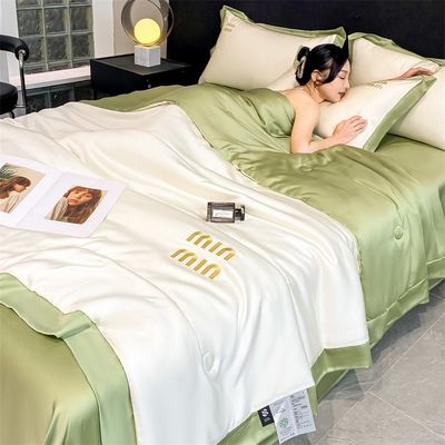 Huwelijk Luxe Gewassen Zijde Dekbed Set Vier stukken en Drie stukken voor een comfortabele slaap