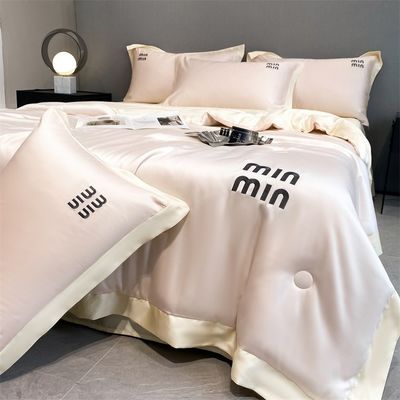 Huwelijk Luxe Gewassen Zijde Dekbed Set Vier stukken en Drie stukken voor een comfortabele slaap