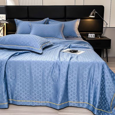 Comfortabel en ademend 200TC Satin Jacquard Quilt Set voor koele zomernachten