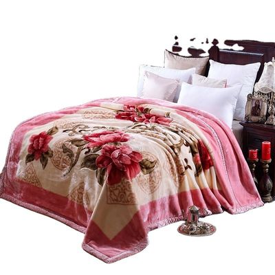 Blijf warm en comfortabel met onze dubbele dikke, dikke, zachte pluisbeddek.