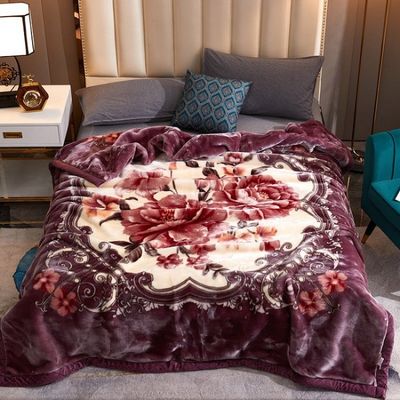 Blijf warm en comfortabel met onze dubbele dikke, dikke, zachte pluisbeddek.