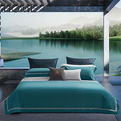 Luchtdoorlaatbare Europese stijl 100% katoen jacquard 300TC 4pcs beddengoed sets Geen vulling