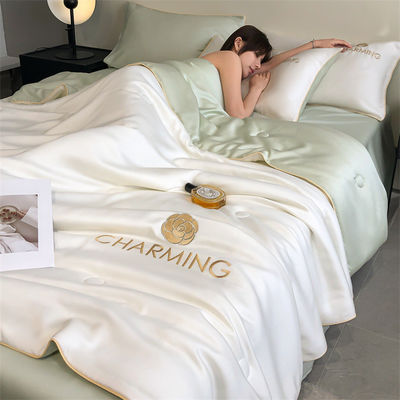 Silky Tencel Summer Quilt Set 4 ijzige zijde dunne dekens voor wasmachine 60 Stoffen Aantal