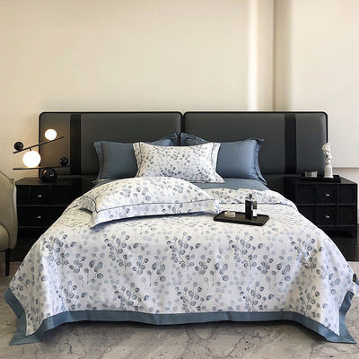 European Skin-Friendly Printing Summer Quilt Set van vier in Smooth Ice Silk Gift Quilt