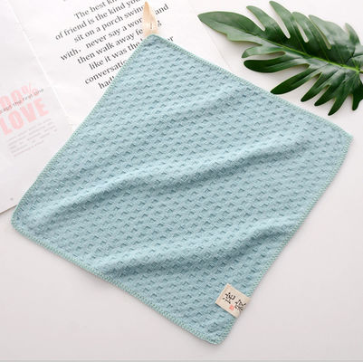 Geborduurde 100% katoenen microfiber gezichtshanddoeken voor een zachte en effectieve reiniging