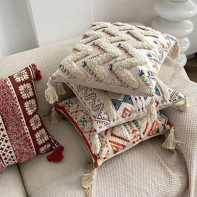 Gepersonaliseerde grootte Tufted Linnen Bedrukte kussenschijf voor sofa Decoratief in etnische stijl