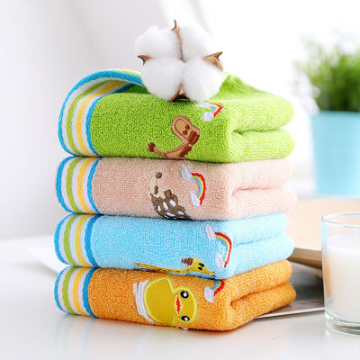 100% katoenen kinderhanddoek met hoge absorptie en opvallend tekenfilmpatroon