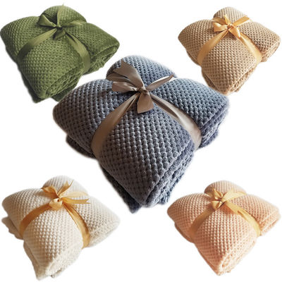 Op maat gemaakte maat Coral Fleece deken voor kantoor Nap 150*200cm Soft Touch Sofa dekens