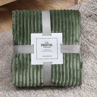 Luxe koraal fluwelen yoga dekbed voor een ontspannende en vreedzame oefening