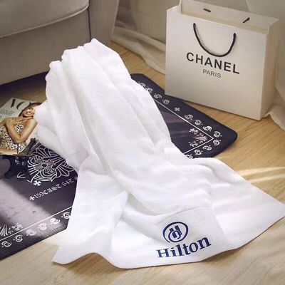 Gepersonaliseerde 100% puur katoenen handdoeken met hoge waterabsorptie perfect voor thuis en hotel