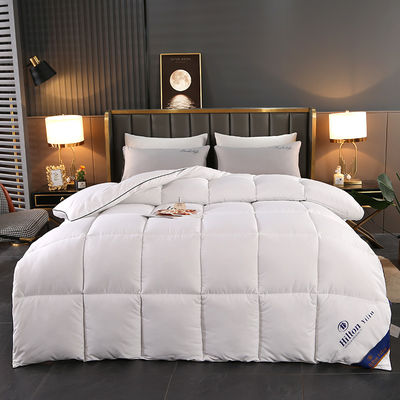 Custom Size Duurzaam Hilton Hotel Textiel Dekbed Bedden met 100% polyester