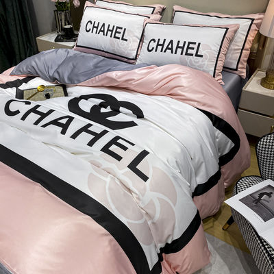 Luxe Retreat Vier stukken beddengoed Set Met All-Season IJssilk Bed Set