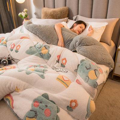 Gepersonaliseerde kleur zachte chemische vezel dekbed voor dikke warme lamsvlies beddengoed set