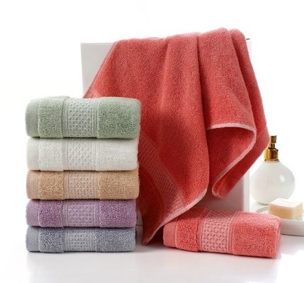 Jacquard 100% katoen gezichtswas handdoek Solid kleur zachte handdoek Populaire selectie