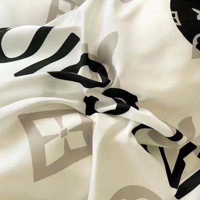 Witte beer 100% polyester vezel bedden set luxe gewelddadige beer ontwerper dekbed