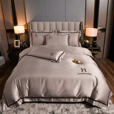 Gepersonaliseerd polyester zijde bedden set hoog luxe solide kleur dekbed cover sheet