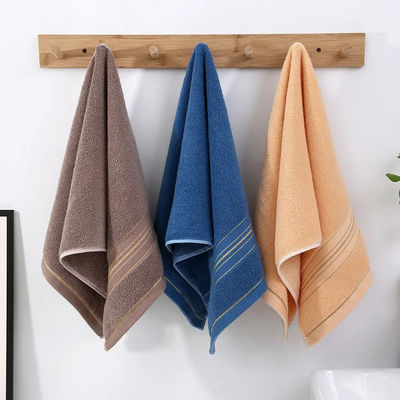 Verdikte geborduurde handdoek 35*75 cm Volwassenen absorberende huishoudelijke handdoek in puur katoen 32