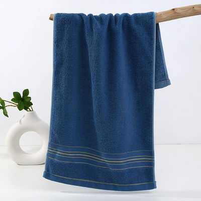 Verdikte geborduurde handdoek 35*75 cm Volwassenen absorberende huishoudelijke handdoek in puur katoen 32