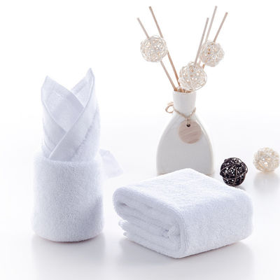 Op maat gemaakte verdikte 21S 100% katoenen handdoek voor vijfsterrenhotels