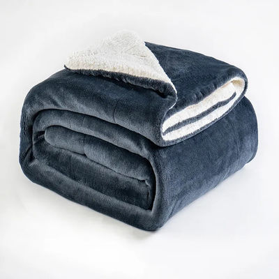Soft gebreide 130*110cm omkeerbaar polyester deken Microplush Custom kleur Plush Throw