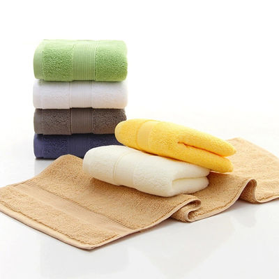 Aanpasbare kleur luxe geborduurde gestreepte baddoek voor thuis hotel spa