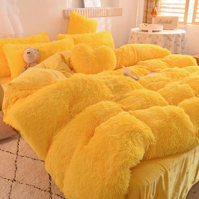 Ervaar ultieme comfort met aangepast logo Mink fluweel vierdelige dekbed