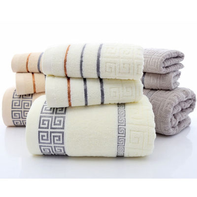 Hotel Essentiële katoenen badhanddoek met sterke waterabsorptie en aangepast logo