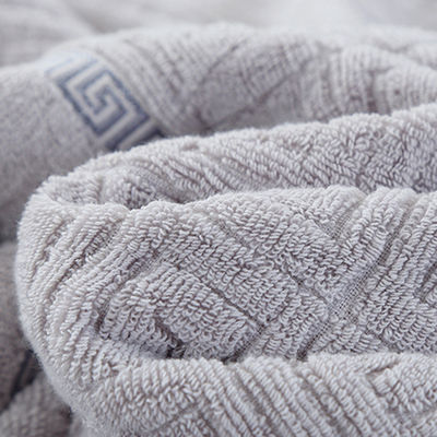 Hotel Essentiële katoenen badhanddoek met sterke waterabsorptie en aangepast logo