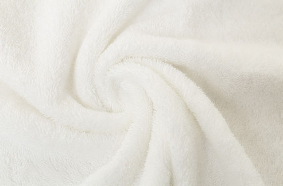 Ervaar het beste van de spa van huis en hotel met onze witte katoenen badhanddoek set