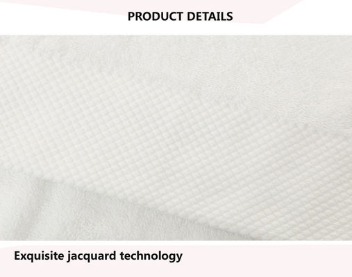 Ervaar het beste van de spa van huis en hotel met onze witte katoenen badhanddoek set