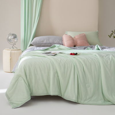 Zomer deken Comforter Microfiber Quilt met populaire bamboe zijde in aangepaste kleur
