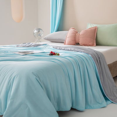 Zomer deken Comforter Microfiber Quilt met populaire bamboe zijde in aangepaste kleur