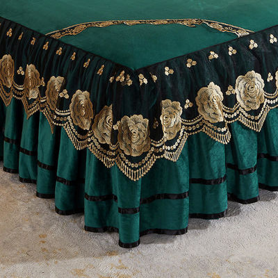 Luxe borduurlabel Comfortabel trouwdekbed met katoenvulling