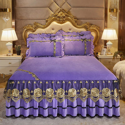 Luxe borduurlabel Comfortabel trouwdekbed met katoenvulling