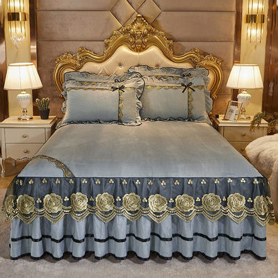 Luxe borduurlabel Comfortabel trouwdekbed met katoenvulling