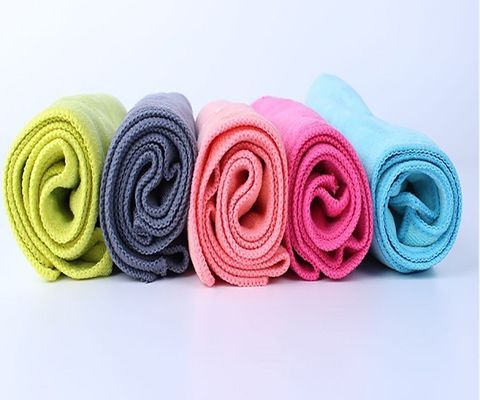 Custom logo Microfiber sporthanddoek voor snel drogen en absorberende buitenactiviteiten