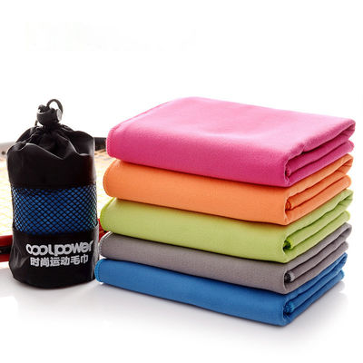 Sneldrogend rechthoekig polyestervezel fitness reishanddoek voor een actieve levensstijl