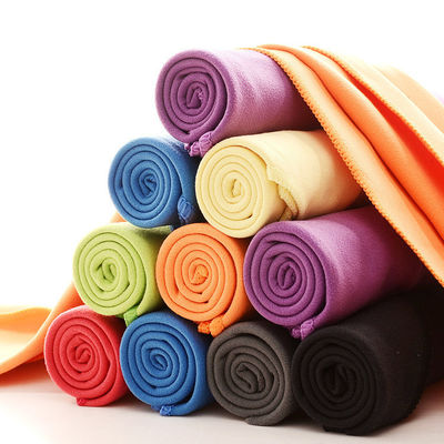 Sneldrogend rechthoekig polyestervezel fitness reishanddoek voor een actieve levensstijl