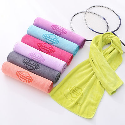 Sport Custom Logo Microfiber Zweet-absorberende handdoek voor buitenactiviteiten Snel drogen
