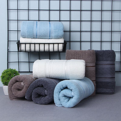 Zwakke en pluche organische katoenen handdoekrol voor een comfortabele badbeleving