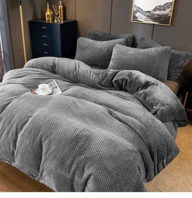 Gepersonaliseerde grootte fluweel beddengoed set 4pcs dik flannel vlies dekbed voor de winter