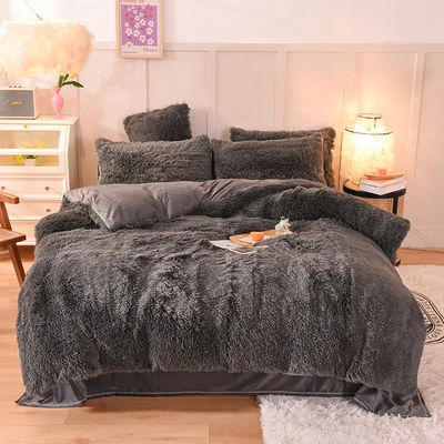 4 stuks Queen Size dekbed met satine rok en katoenen fluwelen bedmateriaal