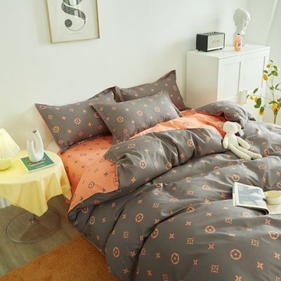 Plain Style 4 Piece Polyester Quilt Bedden Set met aanpassingsopties