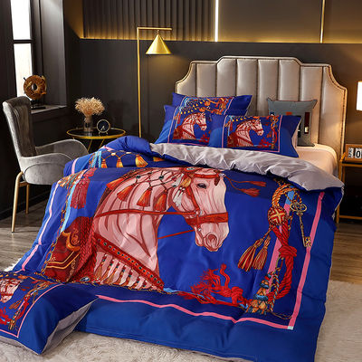 Home Luxe beddengoed met passende gordijnen en aanpasbare dekbed