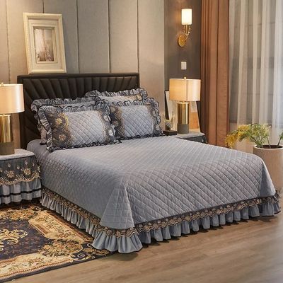 Slijpen Europese winterbedden Set borduurwerk Luxe lakens kant bedrok cover