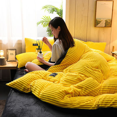 Stripes Pattern Magic Fleece Double-sided Bed Linen Set 4 Pieces All-Season Collecties