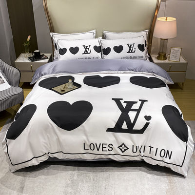 2023 Modern Polyester Hart Bed Linnen Set voor Luxe Bed Linnen Quilts Dekbed Cover