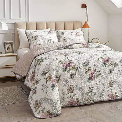 Ervaar ultieme comfort met deze 3 stuks aanpasbare luxe gedrukte quilt set