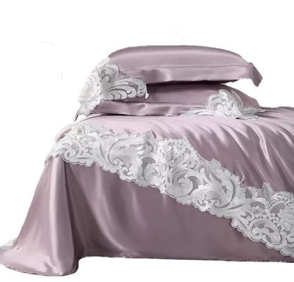 100% Moerbeien zijde 19 mm dekbed met kant High End trouwbedden
